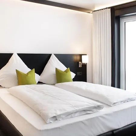 Hotel Dud By Wmm *
